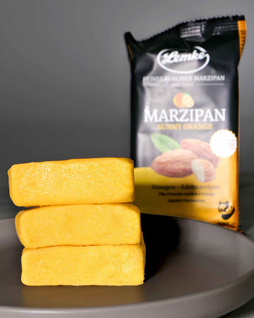 Lemke - Marzipan Sunny Orange - 200g (14 Stück je Karton)